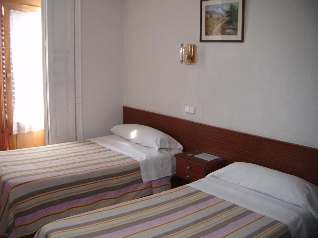Double or Twin Room,9453463:JPEG